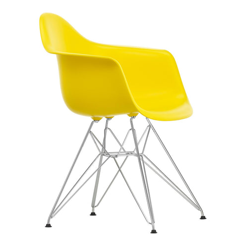 Cadeira de Braços em Plástico Eames DAR / Base Cromada